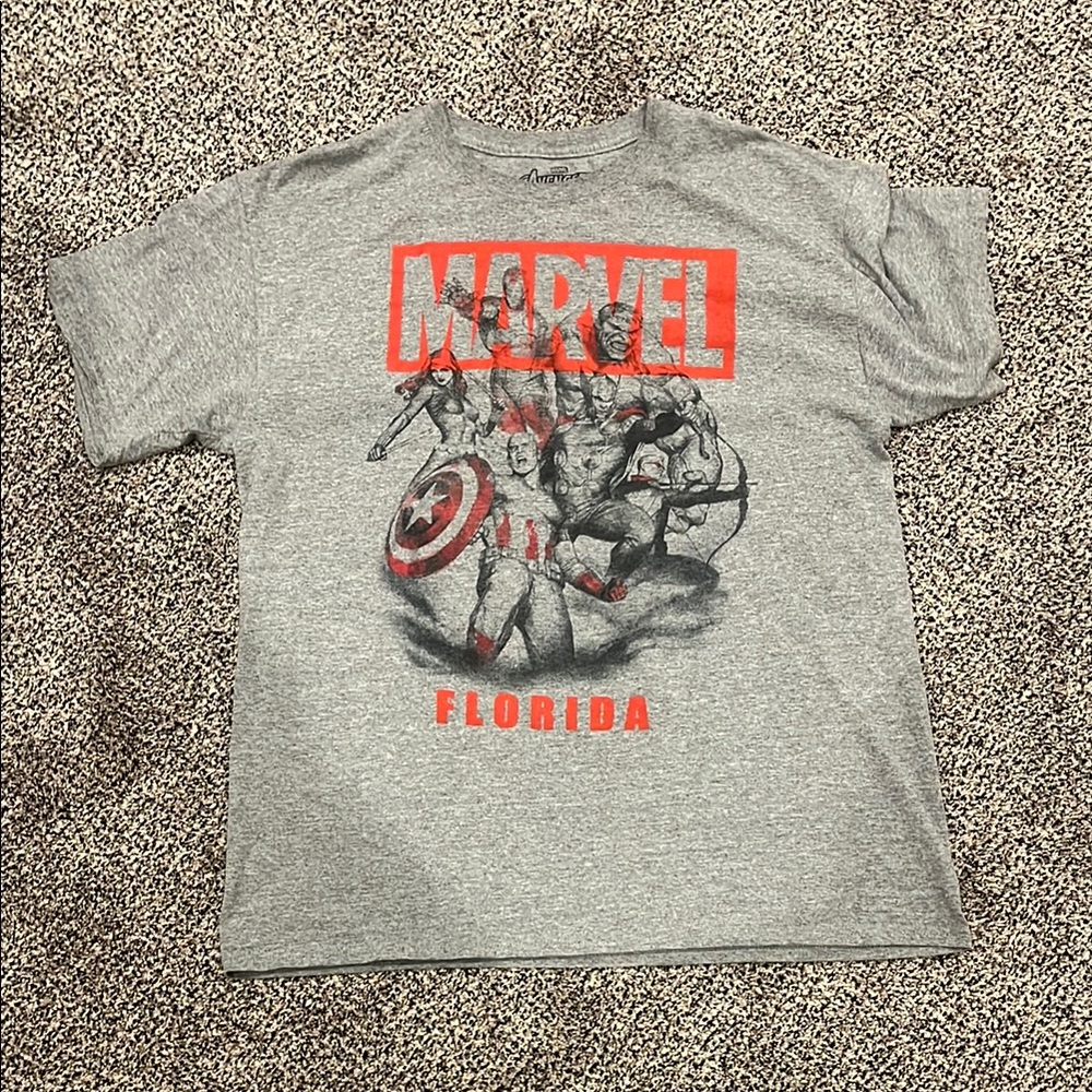Marvel Graphic T-Shirt in Gray and Red